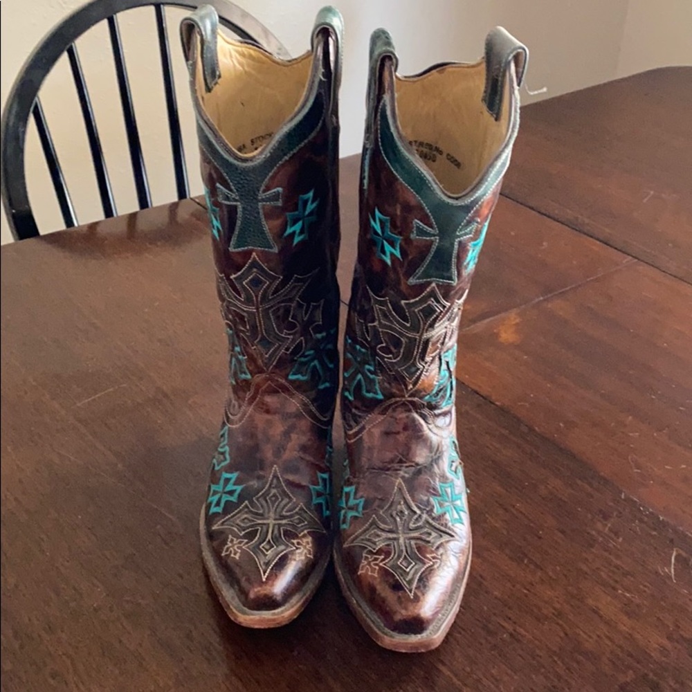 Corral boots